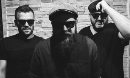 Rienda Suelta lanzan su disco debut “¿Dónde está el hombre malo?”