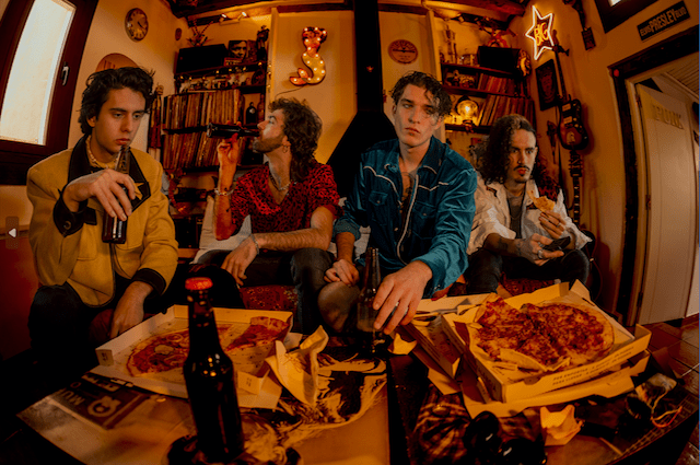 Ultraligera publican «La Basura», single adelanto de su próximo disco