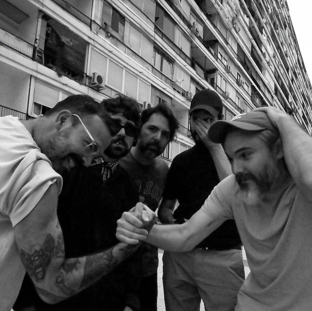 Descubre la banda Carmelita  y su nuevo single «Vacaciones para siempre»