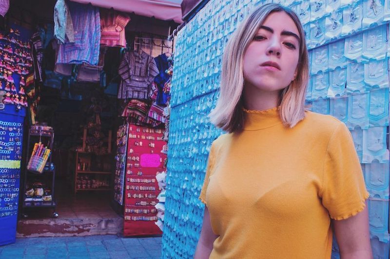 Regina Sáenz nos presenta su primer EP «aZulado»