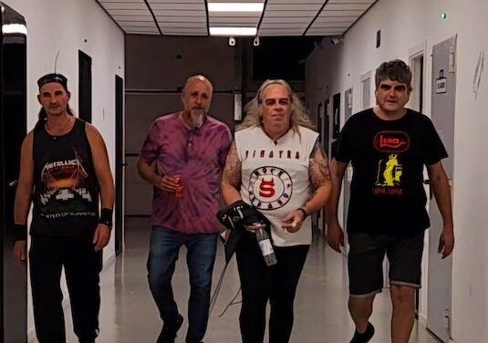 Nuevo single de Sinatra «Solo el rock and roll»