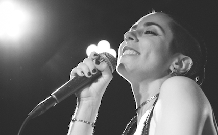 Midori Viper lanza su nueva canción «Quédate en Madrid City»