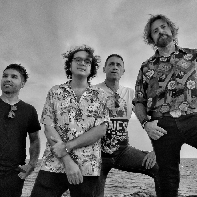 Descubre la música de Rosavil y su último lanzamiento «En el árbol»