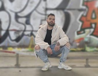 Skinny Mayo publica su nueva canción «Hablando Claro»