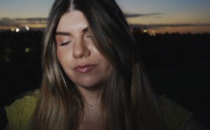 Laura Úbeda lanza su nueva canción ‘El Motivo’