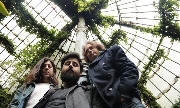 11 de Mayo: Concierto de Bubble Bones en El Perro de la parte de atrás del coche (Madrid)