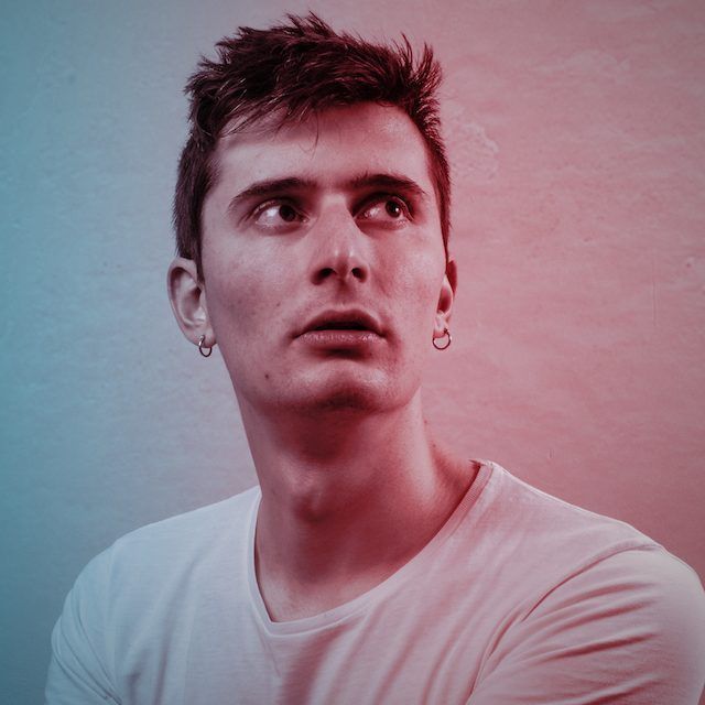 Descubre la música de De la Cruz y sus nuevos lanzamientos.