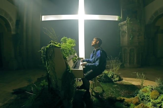 Sen Senra: Nuevo single y videoclip «Un Cielo Azul”