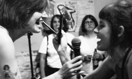 Venga, Bea publican su primer disco «Tus Cosas En Una Caja»