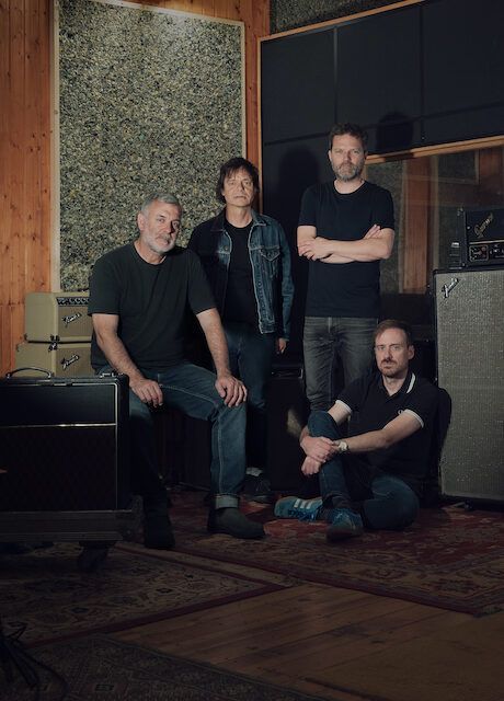La Habitación Roja lanza su nuevo single «Las Olas»