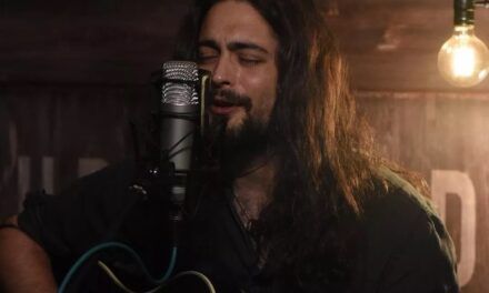 Descubre la música del cantautor y compositor Javier Noches