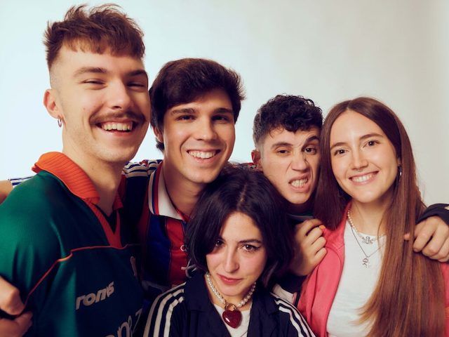 Vicente Calderón estrenan «Porno», su nuevo single.