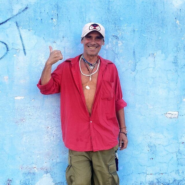 Manu Chao publica su nuevo álbum «Viva Tu»