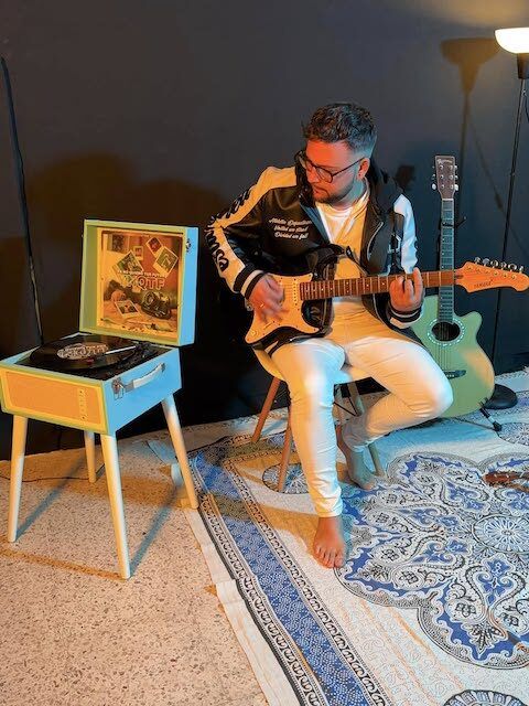 Descubre la música de Ismael Fábregas y su nuevo single y videoclip «Ya no quiero tus fotos»