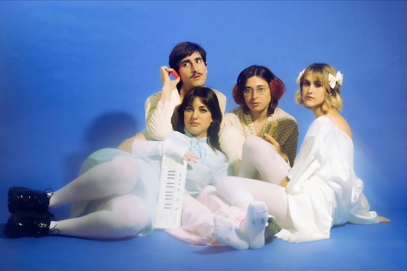 Aiko el Grupo publican su nuevo álbum «Me están apuntando con un arma»