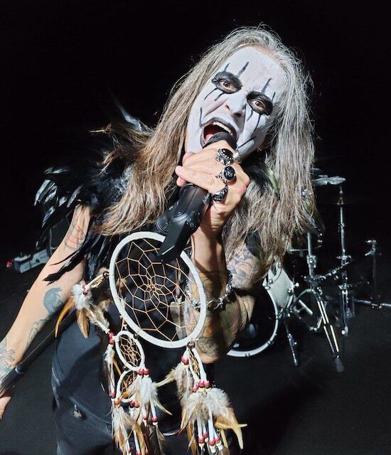 Javier Barrado lanza su nuevo videoclip «Alas negras»