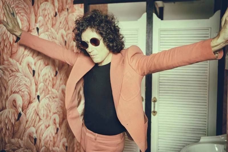 Bunbury publica “Los Términos de mi Rendición”, quinto adelanto de su nuevo disco