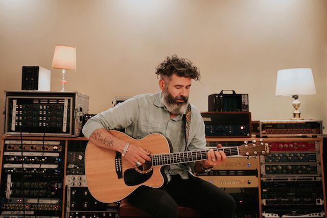 Alberttinny publica “Únicos” tercer single de su disco debut “Kintsukuroi”