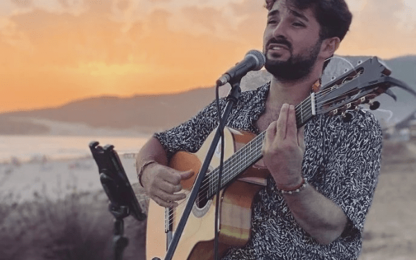 Álvaro Traverso: emoción gaditana y nueva voz emergente del pop de autor