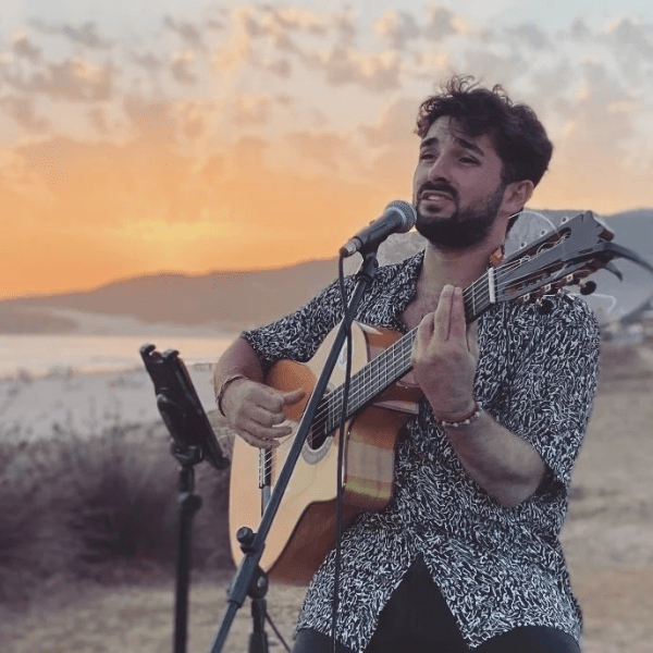 Álvaro Traverso: emoción gaditana y nueva voz emergente del pop de autor