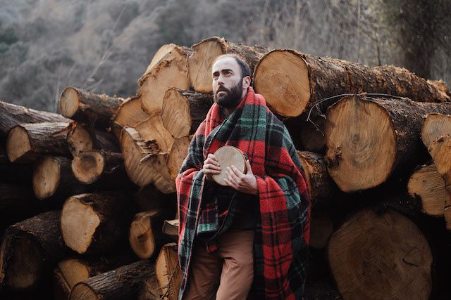 Antonio Irún se presenta en EMDT con su single ‘’The Dome / Please You’’ en colaboración con GrimesAI