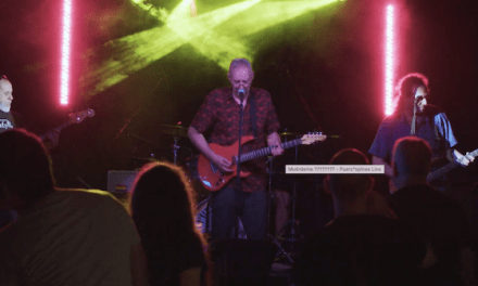 Puercospines nos presentan su nuevo video en directo «Muérdeme»