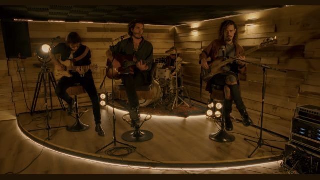 Ultraligera lanzan su nuevo single y videoclip “Mírame”