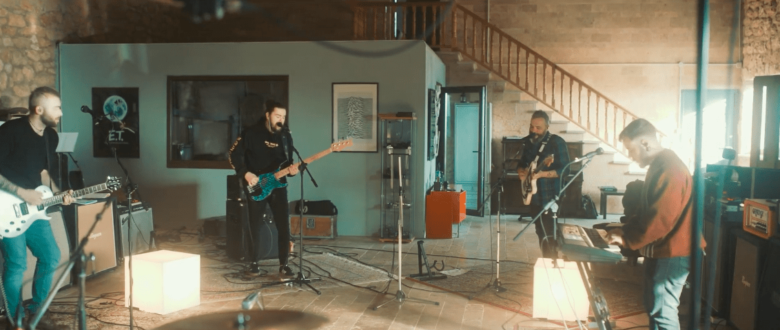 Atlantida estrenan «Lienzos de papel», video en directo desde Ovni Studio