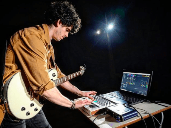Nuevo single de El Estudio del Colibrí «Mar de Cambios»