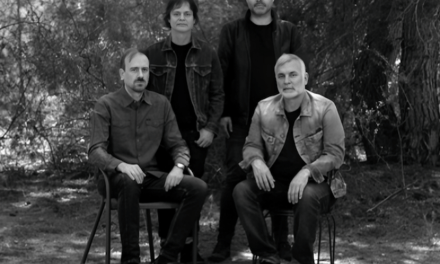 Disfruta de «Como La Primera Vez», nuevo single de La Habitación Roja