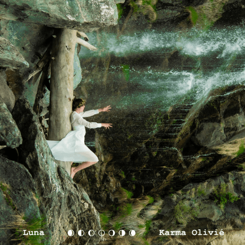 Descubre la música de Karma Olivié y su último single «Luna»