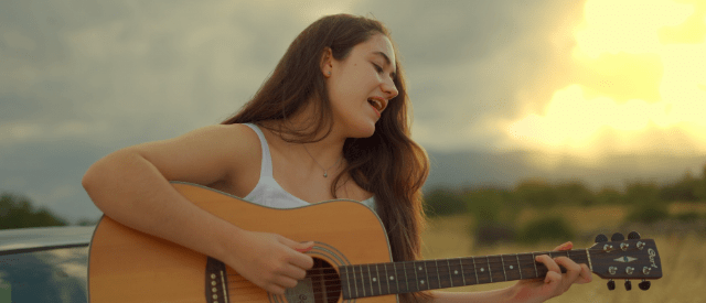 Irene Eneri nos presenta su canción y videoclip «Entiéndelo»