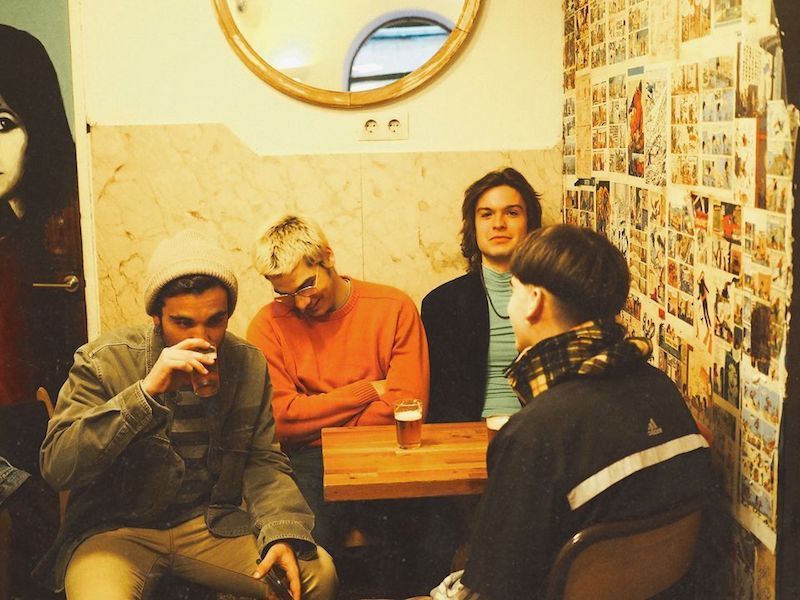 Cora Yako lanzan su primer disco «Una de los nuestros»