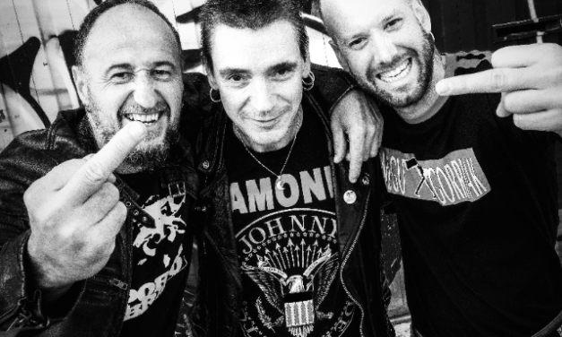 Engantxados nos presentan su nuevo trabajo «Adoctrinando idiotas»