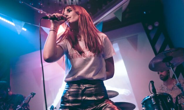 Elem nos presenta su nuevo álbum «Chica ejemplar»