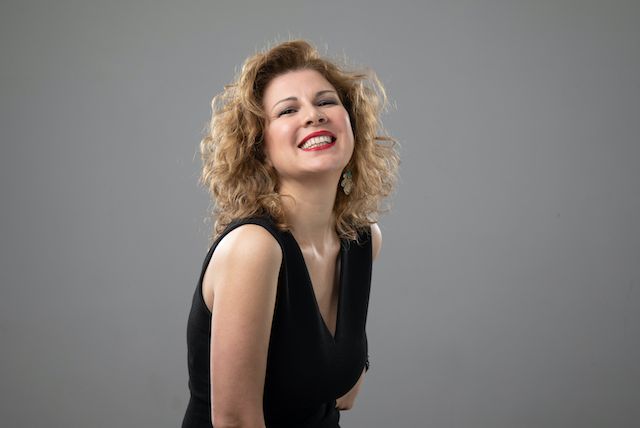 Elena Ley lanza su nuevo single y videoclip «Silvia»
