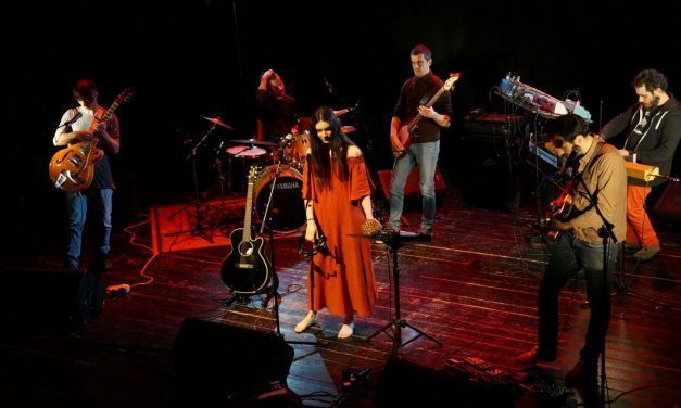 La banda barcelonesa FAR nos presentan su primer disco