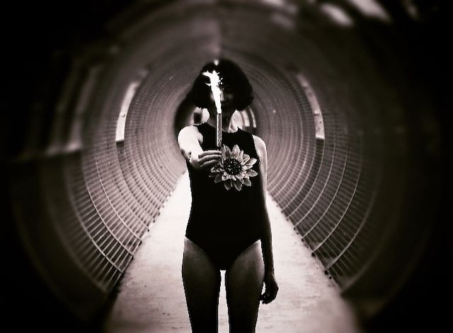Marisol PJ nos presenta su canción y videoclip «La Vida»