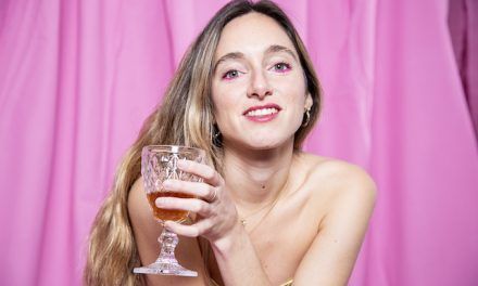 Clara Palet lanza su nuevo single y videoclip «La Rateta»