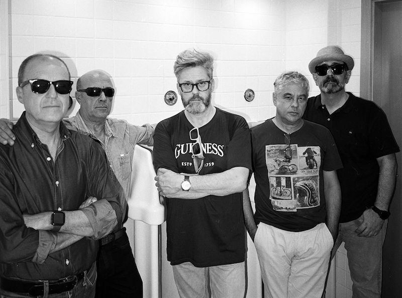 Los Zurdos nos presentan su disco debut «Días de Rock ‘N’ Roll»