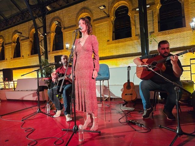 Turadh nos presenta su primer disco «En acústico»