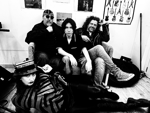 Descubre la música de Paradox Circus y su último single «No Place For Us»