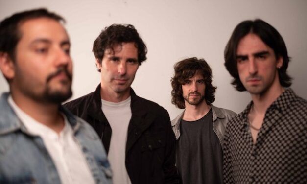 Descubre a la banda DÈLA ROUS y su nuevo single “Las Palabras Cuánticas”