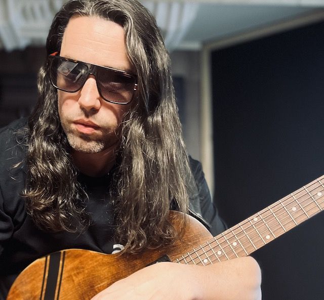 Albert Vico nos presenta su primer single «Desde mi trinchera»