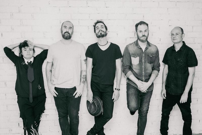 Descubre la música de Insúa y sus nuevas canciones