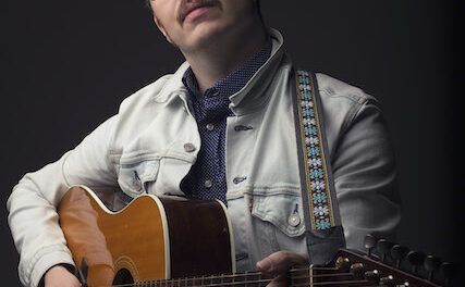 Descubre la música de Javier Caramés y su nuevo single «Refugio»