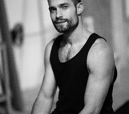 Javier Santhai nos presenta su videoclip del tema «El Veleta»