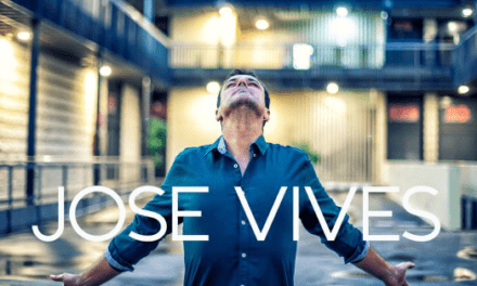 José Vives: el cantautor que transforma historias en pop rock sincero presenta su nueva etapa musical