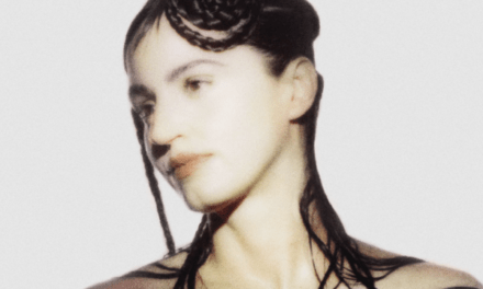 Maria Arnal deslumbra con “Pellizco”: el nuevo single que redefine el cortejo contemporáneo