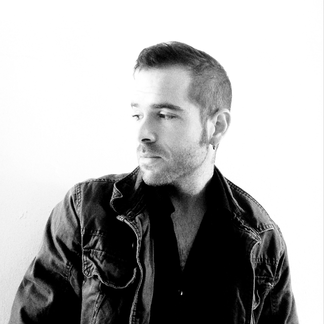 Entrevista al talentoso músico y productor andaluz JOHN SERRANO
